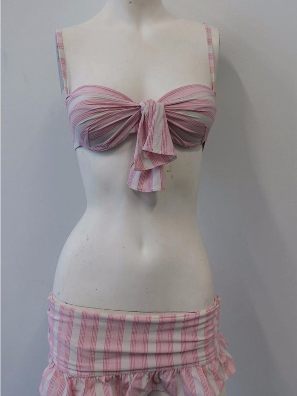 IN SEARCH OF! Pink and white juicy couture bikini